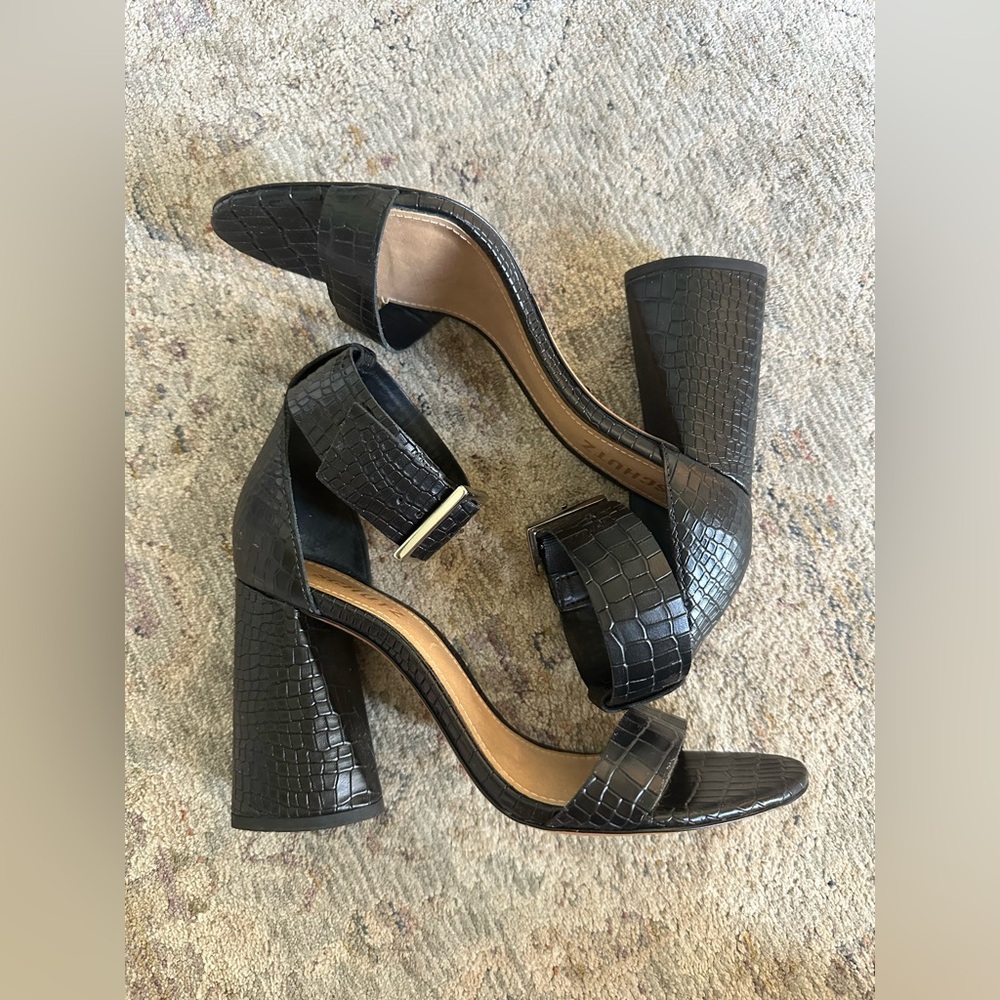 SCHUTZ Pepita Sandal - size 7.5 / Black / Crocodile Embossed Leather